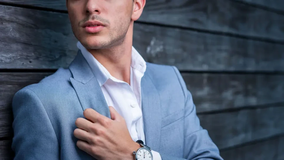 Which Wrist to Wear a Watch Male?